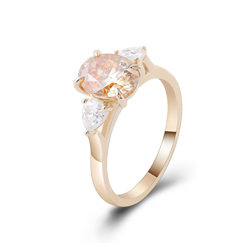 Anello con tre pietre in oro g - Moissanite Ring recensione e prezzo