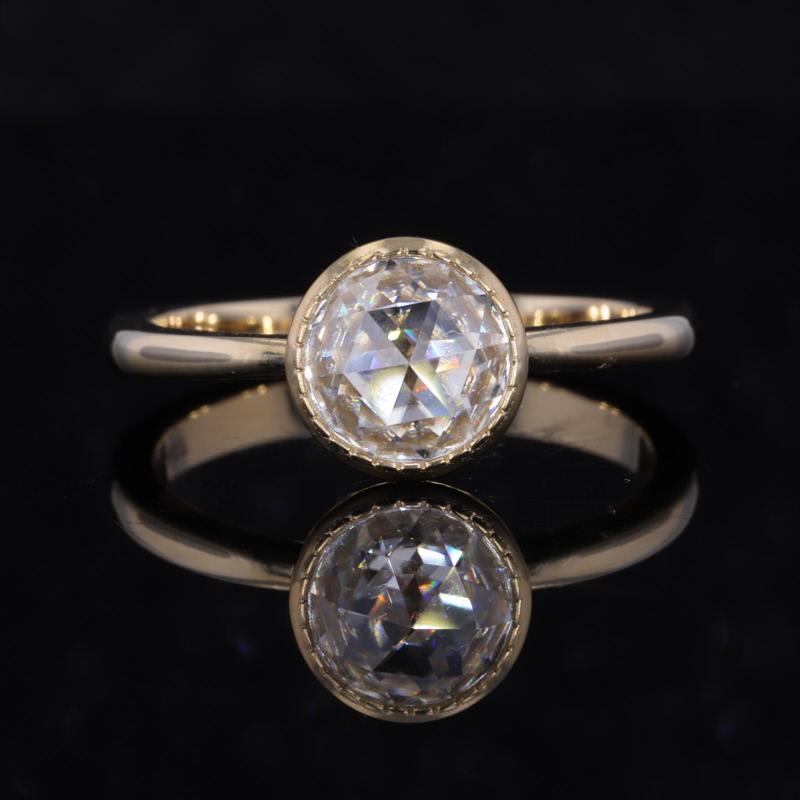 Anello di fidanzamento in oro  - Moissanite Ring recensione e prezzo