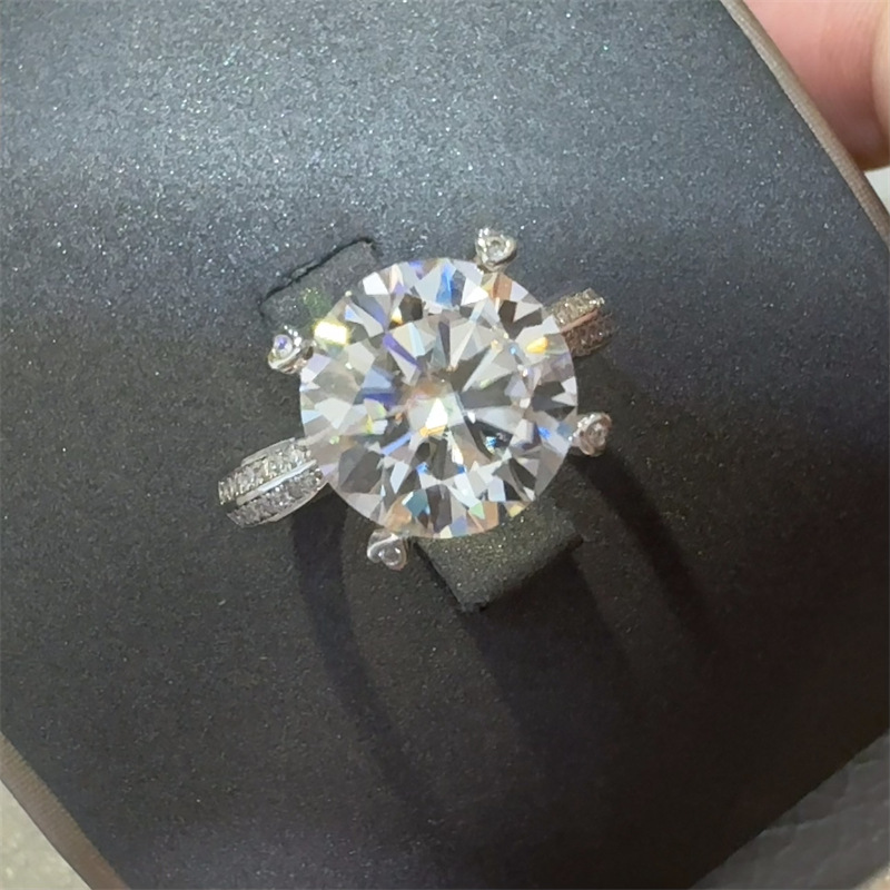 Nuovo 5 carati D Colore VVS1 M - Moissanite Ring recensione e prezzo