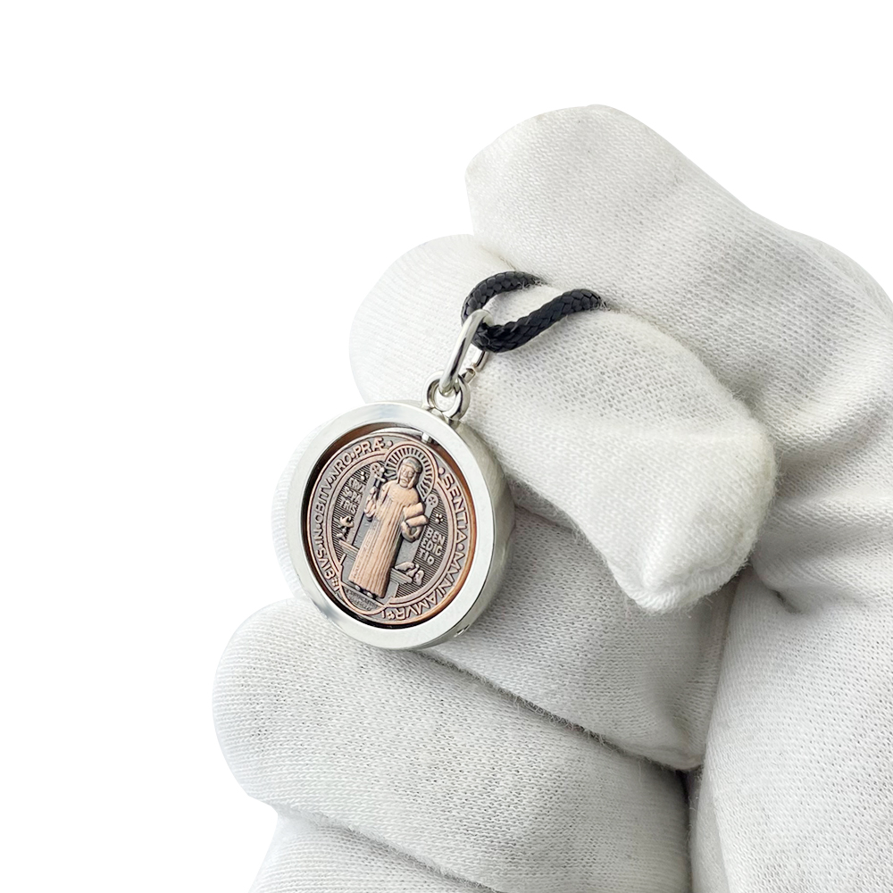 Nuova Collana con Medaglia di  - Jewelry & Watches Vitopoulos Reviews recensione e prezzo