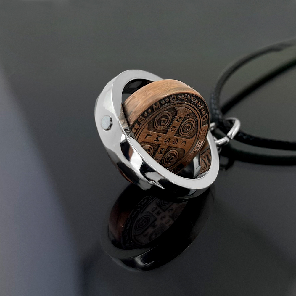 Nuova Collana con Medaglia di  - Jewelry & Watches Vitopoulos Reviews recensione e prezzo